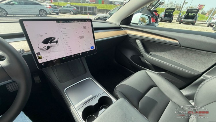 Tesla Model 3 Standard Range