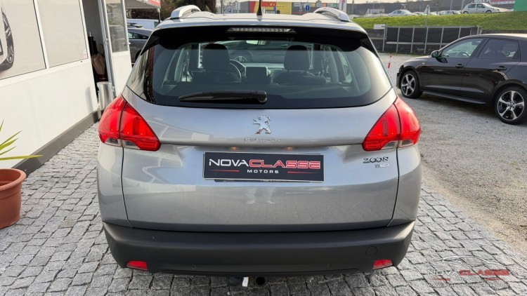 Peugeot 2008 1.2i Active