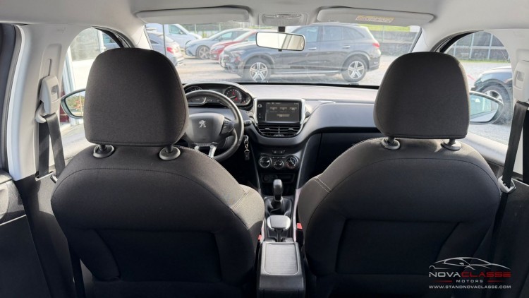 Peugeot 2008 1.2i Active