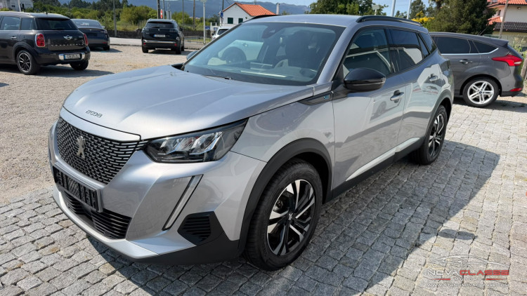 Peugeot e-2008 EV Allure Pack 50 kWh