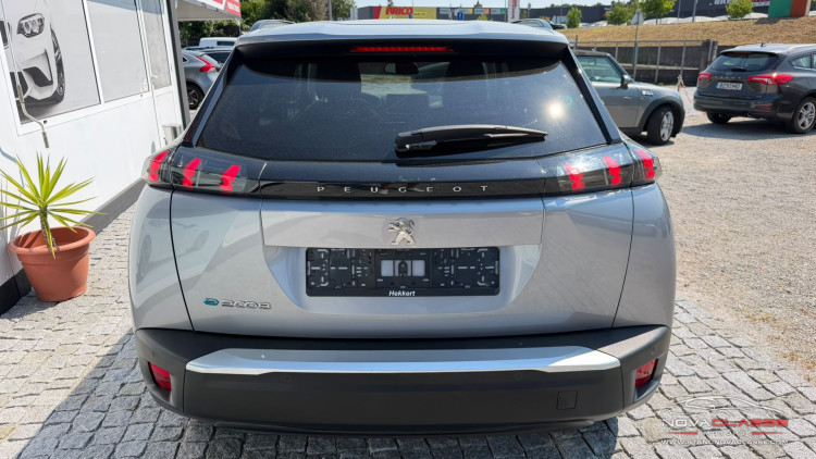 Peugeot e-2008 EV Allure Pack 50 kWh