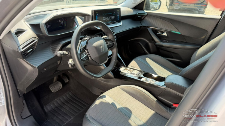 Peugeot e-2008 EV Allure Pack 50 kWh
