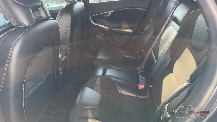 Volvo V40 D2 R Design