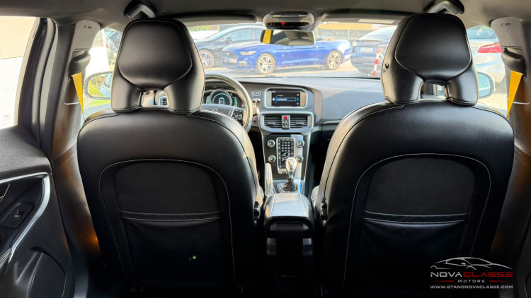 Volvo V40 D2 R Design