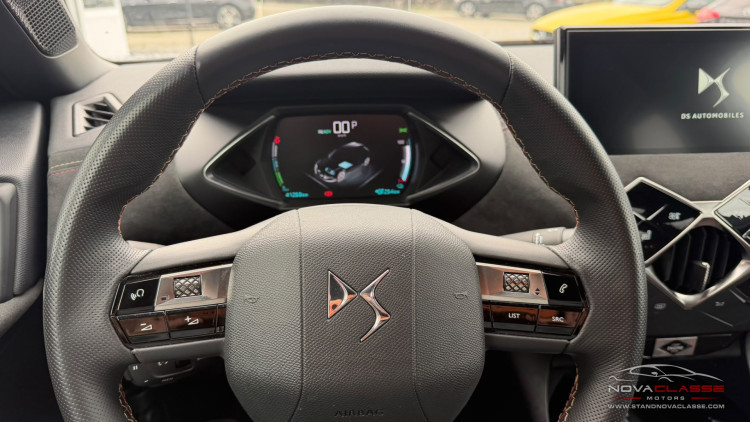 DS DS3 Crossback E-Tense Performance Line