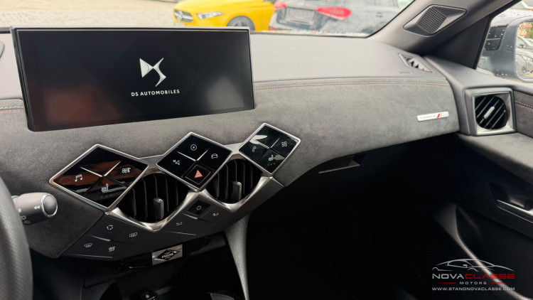 DS DS3 Crossback E-Tense Performance Line