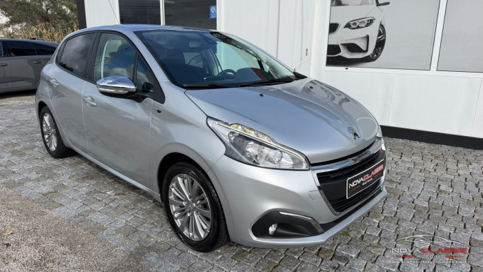 Peugeot 208 PureTech Style