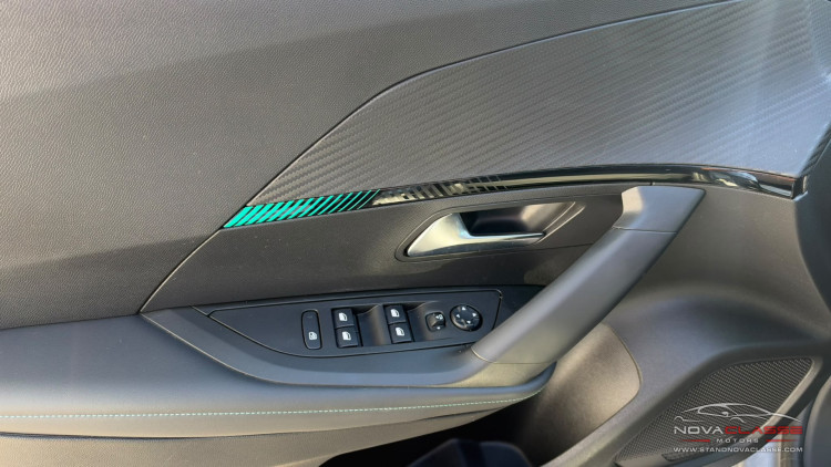 Peugeot e-2008 50 kWh Allure Pack