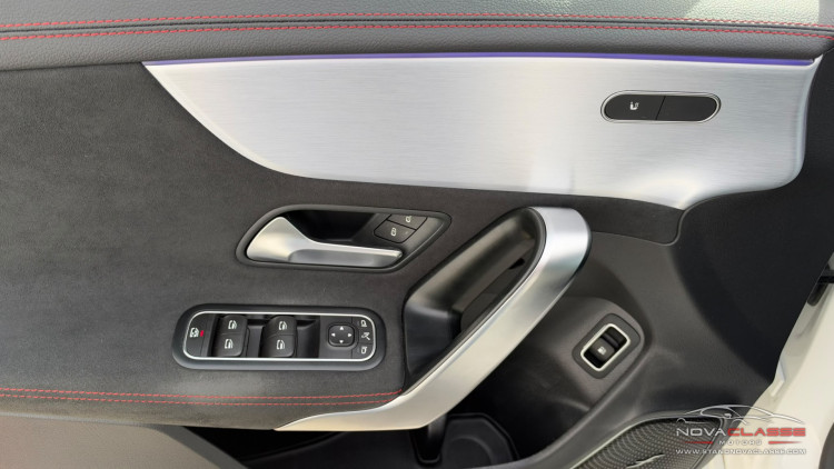 Mercedes-Benz Classe CLA 250 Shooting Brake AMG Line - H&iacute;brido